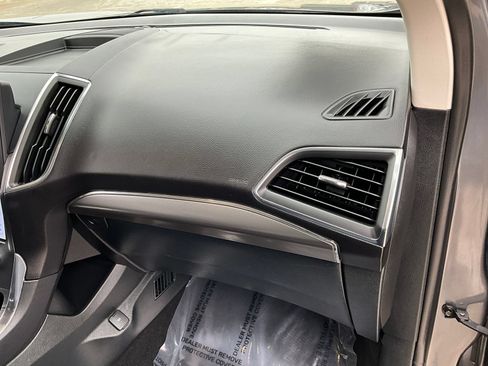 Used 2024 Ford Edge Titanium AWD/4WD image 17