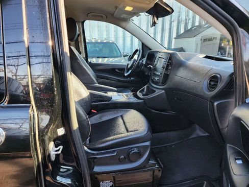 Used 2020 Mercedes-Benz Metris Passenger image 17
