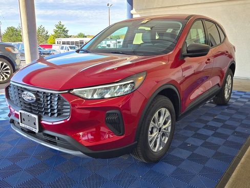 New 2025 Ford Escape Active w/ Cold Weather Package image 3