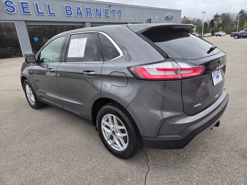 Used 2023 Ford Edge SEL w/ Convenience Package image 3