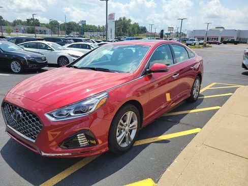 Used 2019 Hyundai Sonata Limited FWD image 3