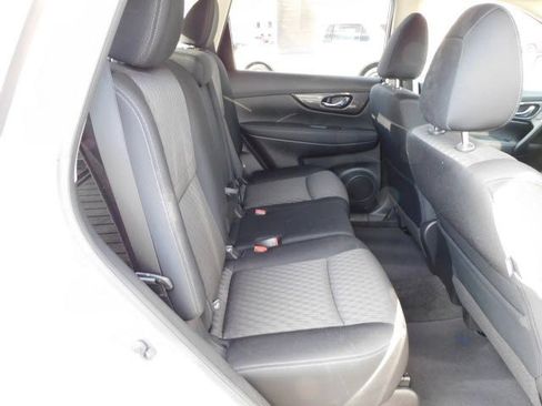 Certified 2019 Nissan Rogue SV image 17