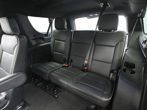 Used 2023 Chevrolet Suburban Premier image 46