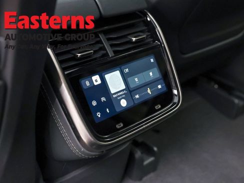 Used 2023 Rivian R1S Adventure AWD/4WD image 20