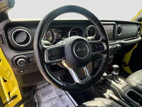 Used 2022 Jeep Wrangler Unlimited Sahara w/ Cold Weather Group AWD/4WD image 12