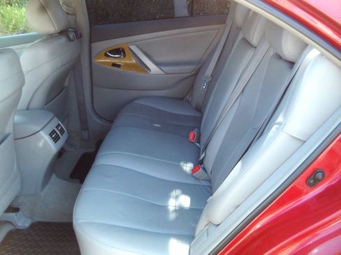 Used 2007 Toyota Camry XLE FWD image 12