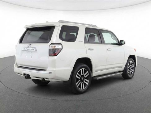 Used 2022 Toyota 4Runner Limited AWD/4WD image 5