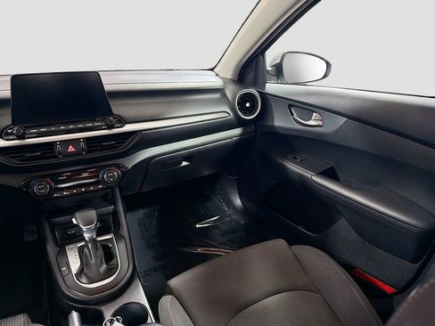 Used 2019 Kia Forte LXS FWD image 22