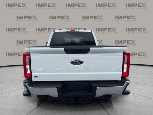 Used 2024 Ford F250 XLT w/ FX4 Off-Road Package image 4