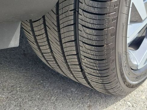 Certified 2025 Hyundai Elantra SEL image 26