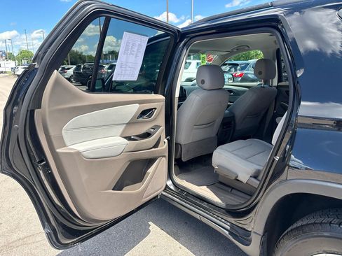 Used 2019 Chevrolet Traverse LT w/ LPO, Cargo Package AWD/4WD image 14