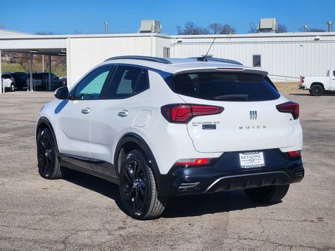 Used 2024 Buick Encore GX Sport Touring image 7