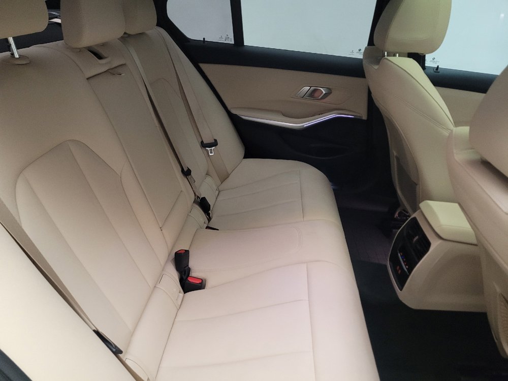Used 2021 BMW 330i Sedan w/ Convenience Package RWD image 19