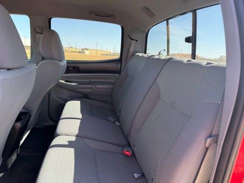 Used 2015 Toyota Tacoma PreRunner w/ SR5 Package image 11