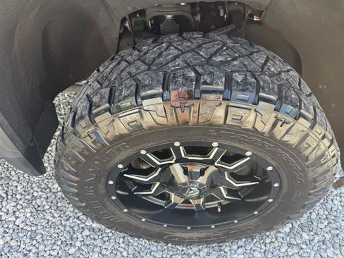 Used 2020 GMC Sierra 2500 AT4 w/ AT4 Premium Package AWD/4WD image 14
