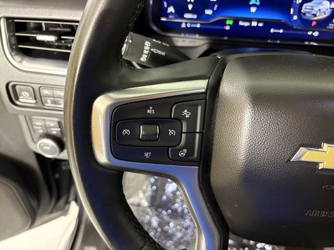 Used 2024 Chevrolet Suburban Premier image 21