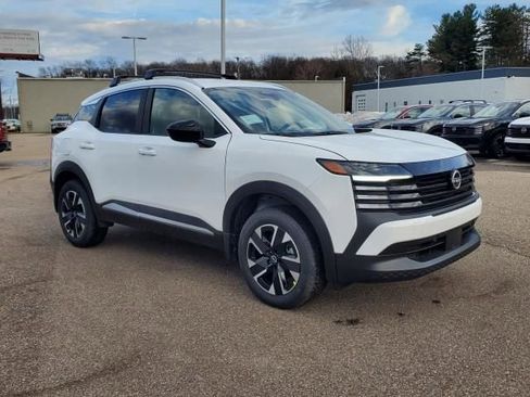 New 2026 Nissan Kicks SV image 7