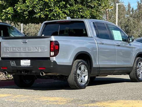 Used 2025 Honda Ridgeline RTL image 3