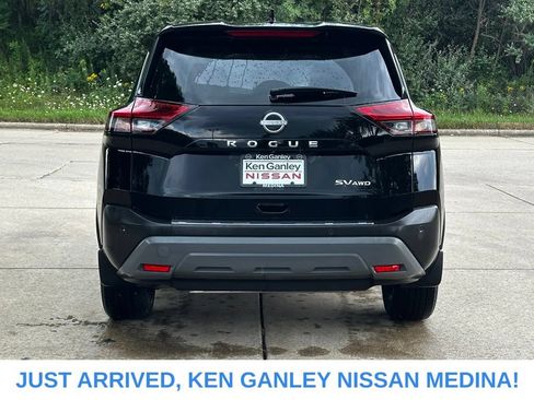 Certified 2023 Nissan Rogue SV AWD/4WD image 4