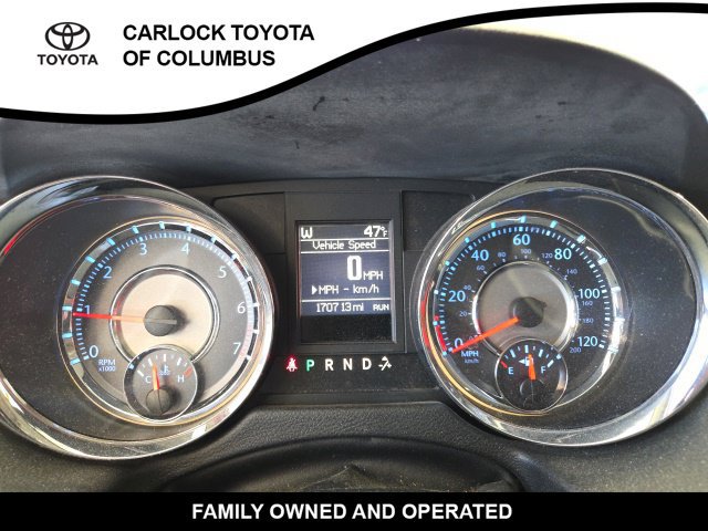 Used 2016 Chrysler Town & Country Touring FWD image 25