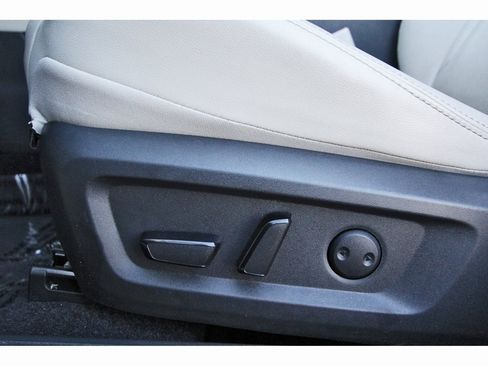 Certified 2023 Nissan Rogue SL w/ SL Premium Package image 30