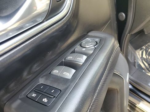 Used 2023 GMC Yukon XL SLT RWD image 17