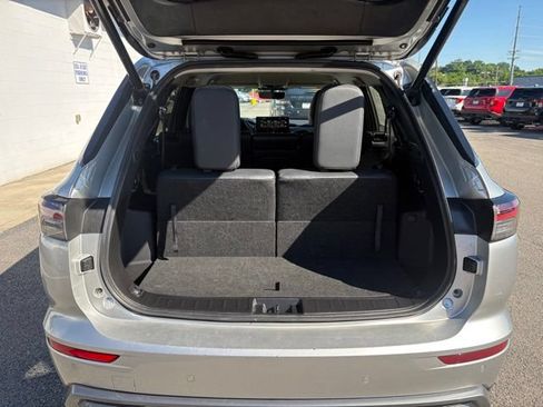 Used 2025 Mitsubishi Outlander SE FWD image 31