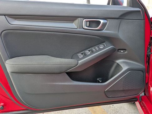Used 2025 Honda Civic Sport image 11