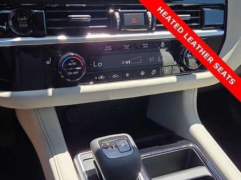 Used 2025 Nissan Pathfinder SL FWD image 21