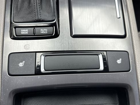 Used 2019 Genesis G80 3.8 image 31