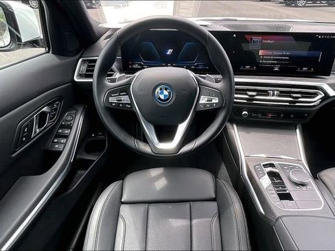 Used 2024 BMW 330e w/ Convenience Package RWD image 5