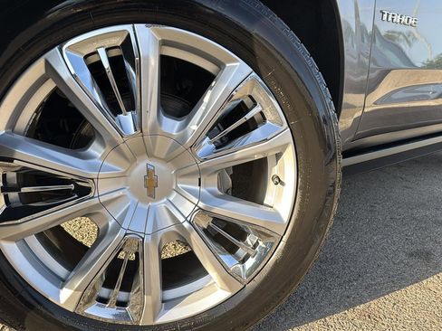 Used 2021 Chevrolet Tahoe High Country w/ Premium Package image 9