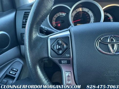 Used 2015 Toyota Tacoma PreRunner image 30