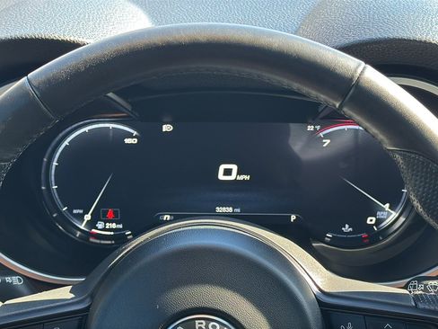 Used 2024 Alfa Romeo Stelvio Ti image 29