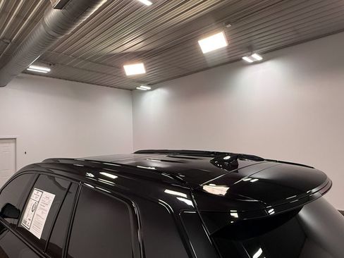 Used 2024 Cadillac XT6 Sport w/ LPO, Floor Liner Package AWD/4WD image 43