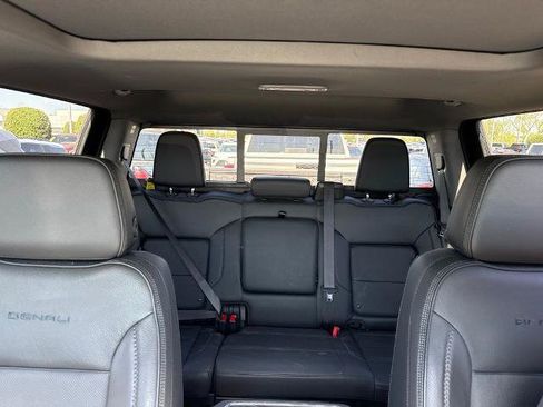 Used 2023 GMC Sierra 1500 Denali w/ Denali Reserve Package AWD/4WD image 10