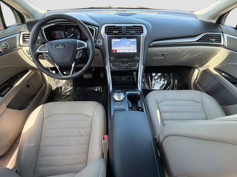 Used 2017 Ford Fusion Energi SE image 15