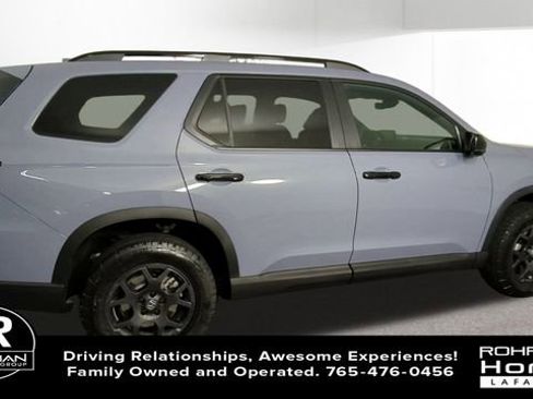 New 2025 Honda Pilot TrailSport image 9