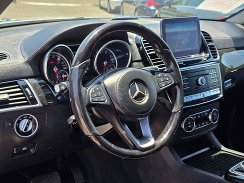 Used 2017 Mercedes-Benz GLS 550 4MATIC image 18