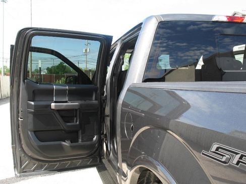 Used 2019 Ford F150 XLT w/ Equipment Group 302A Luxury AWD/4WD image 16