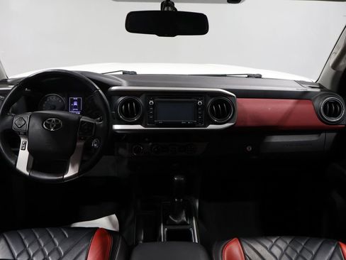 Used 2017 Toyota Tacoma SR5 image 14