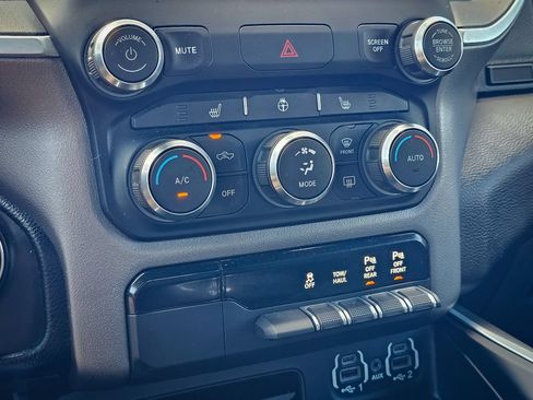 Used 2020 RAM 1500 Big Horn AWD/4WD image 27