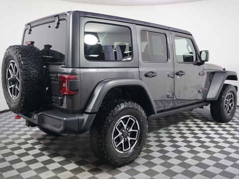 Used 2025 Jeep Wrangler Unlimited Rubicon AWD/4WD image 7