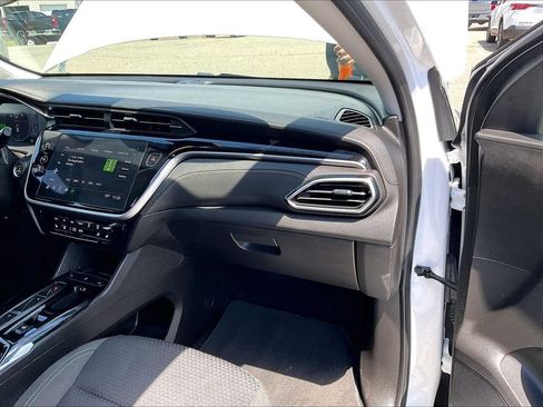 Used 2023 Chevrolet Bolt EUV LT w/ Comfort Package FWD image 13