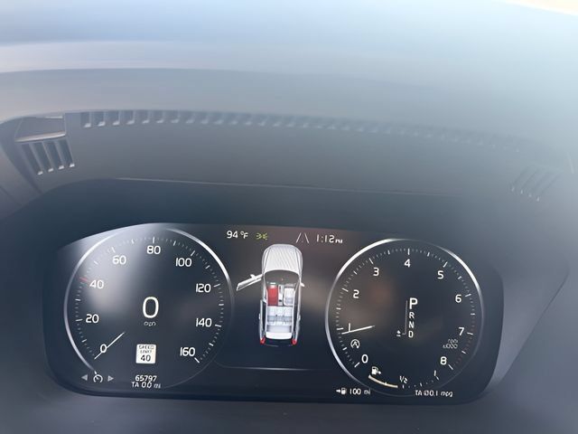 Used 2018 Volvo XC60 T6 Momentum w/ Advanced Package AWD/4WD image 13