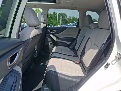 Used 2023 Subaru Forester Limited AWD/4WD image 10