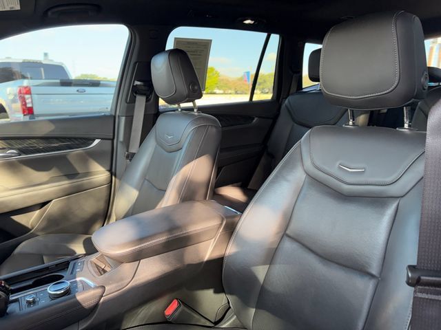 Used 2022 Cadillac XT6 Premium Luxury w/ Technology Package FWD image 10