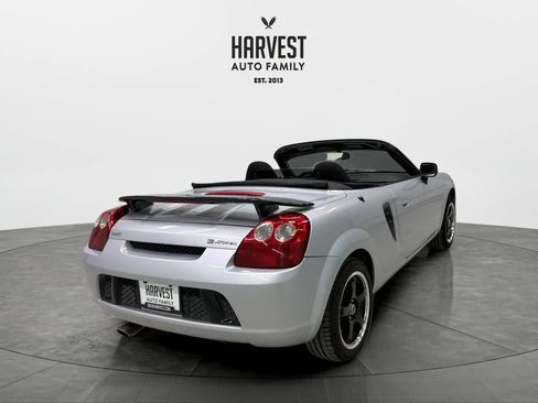 Used 2003 Toyota MR2 w/ Preferred Accessory Pkg RWD image 11