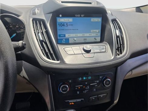 Used 2017 Ford Escape SE w/ Equipment Group 201A FWD image 22
