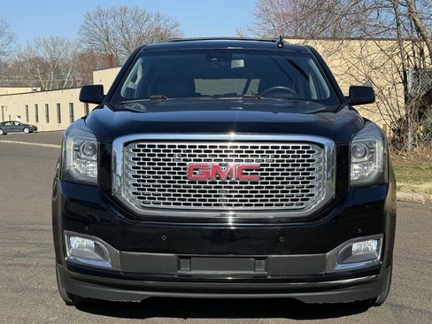 Used 2017 GMC Yukon Denali w/ Open Road Package image 3